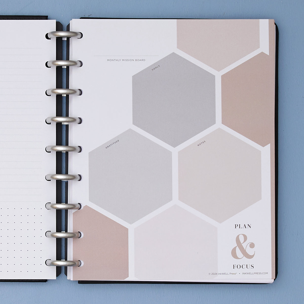 non-dated classic insert bundle with onyx black cover and silver discs mission board plan and focus sheet