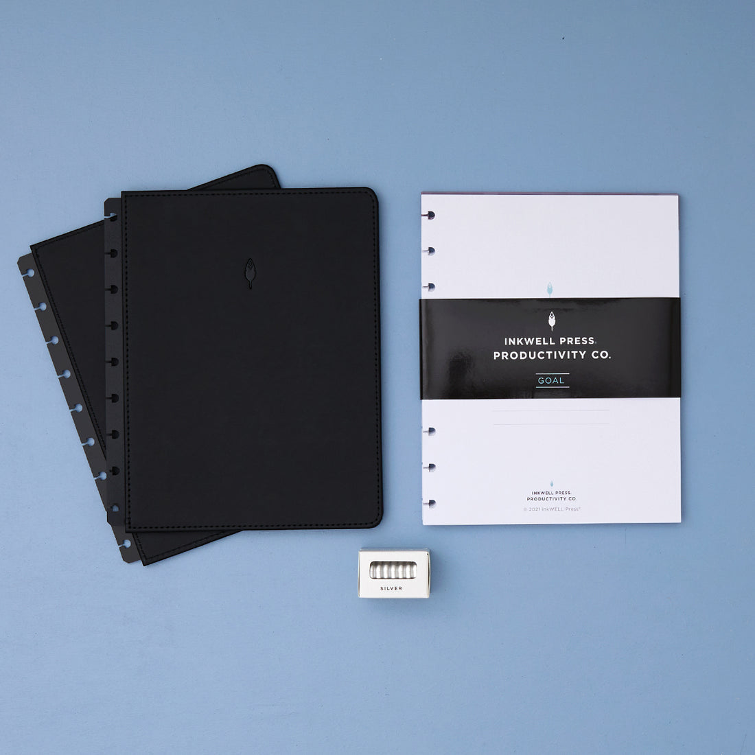 onyx black cover, goals insert, and silver disc are part of this bundle